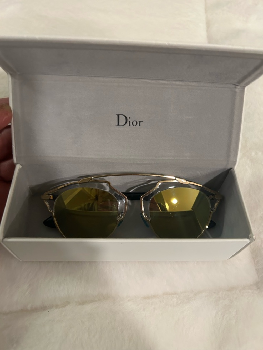 Dior White Packaging Box with Gold Wire Label - Picture 7 of 13